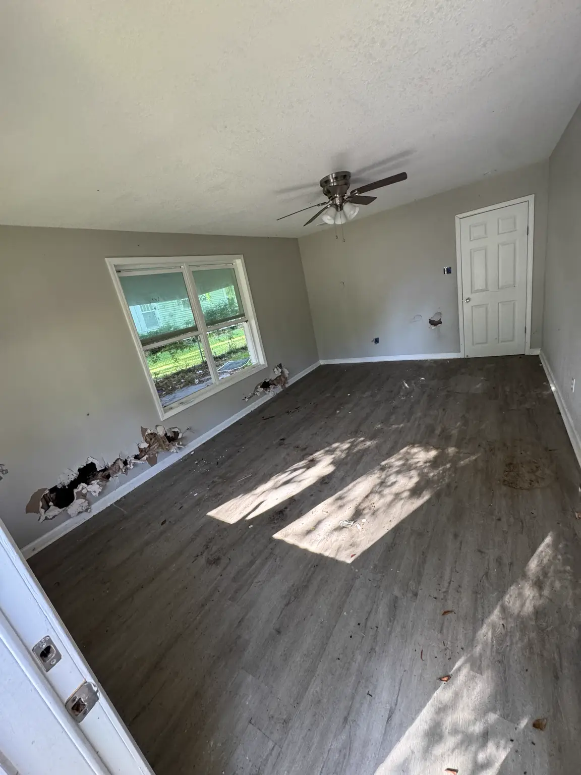 Living room cleared after a Clear Path property cleanout in Alexandria Louisiana